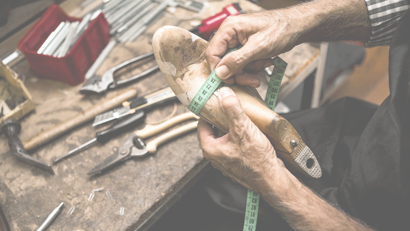 "How to Choose the Right Shoe Size A Comprehensive Guide" The Quirky