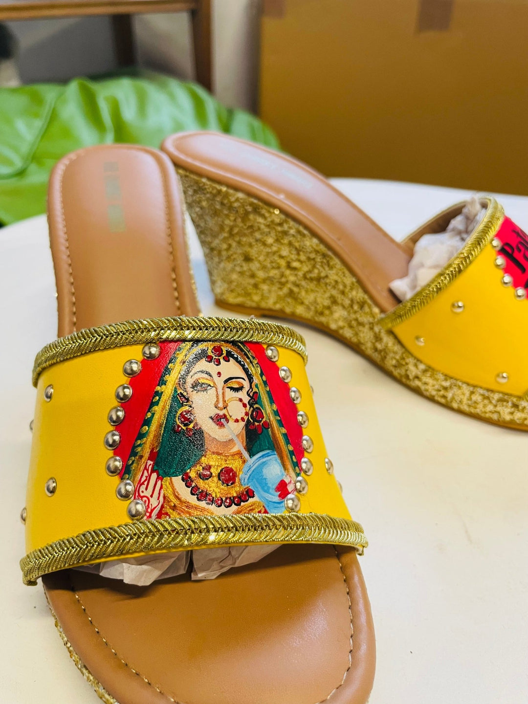 Heel - The Quirky Naari